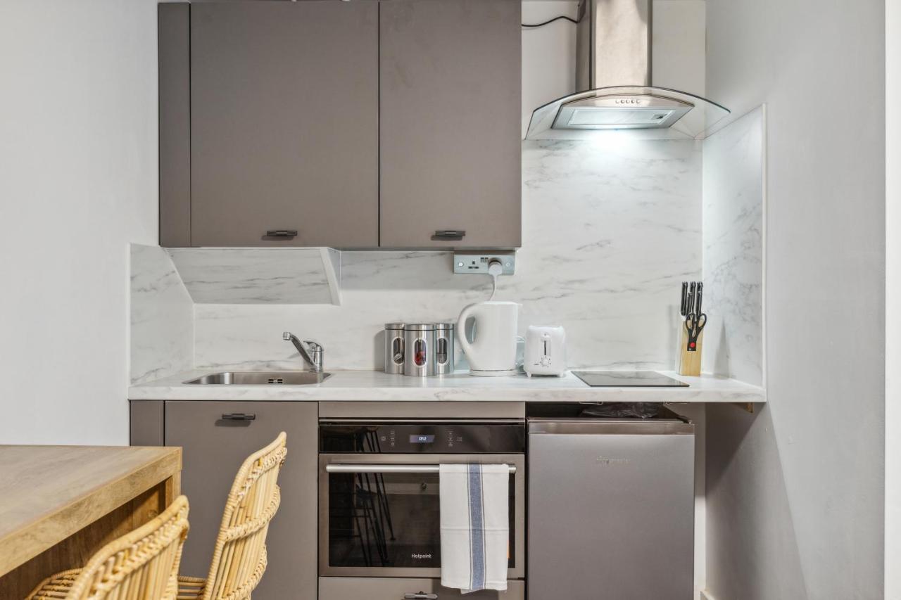 Sutherland Apartments Лондон Экстерьер фото
