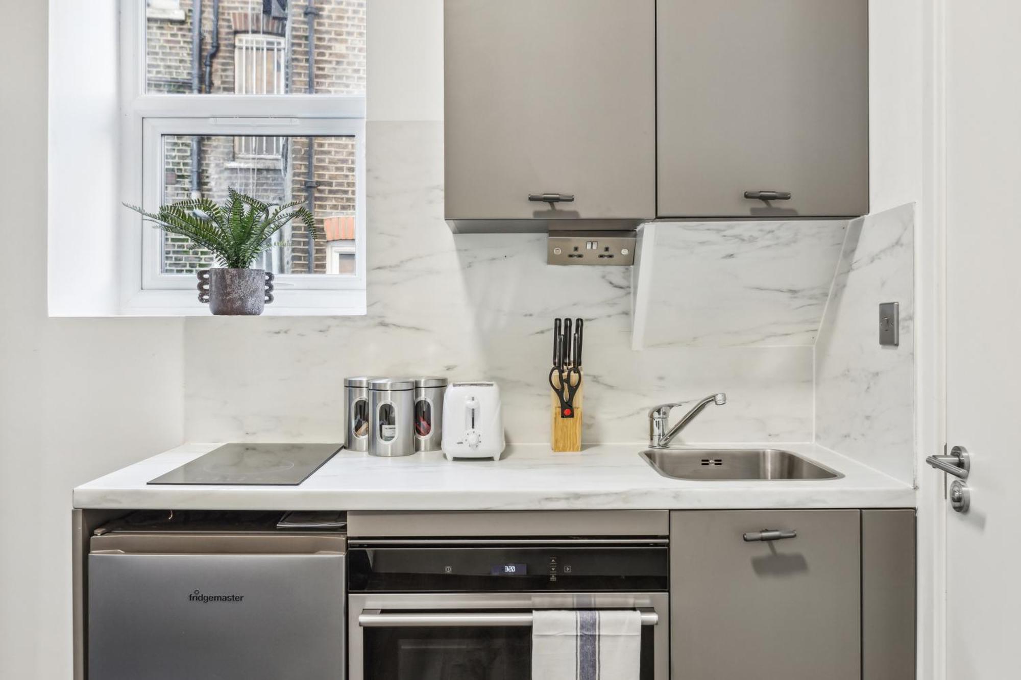 Sutherland Apartments Лондон Экстерьер фото